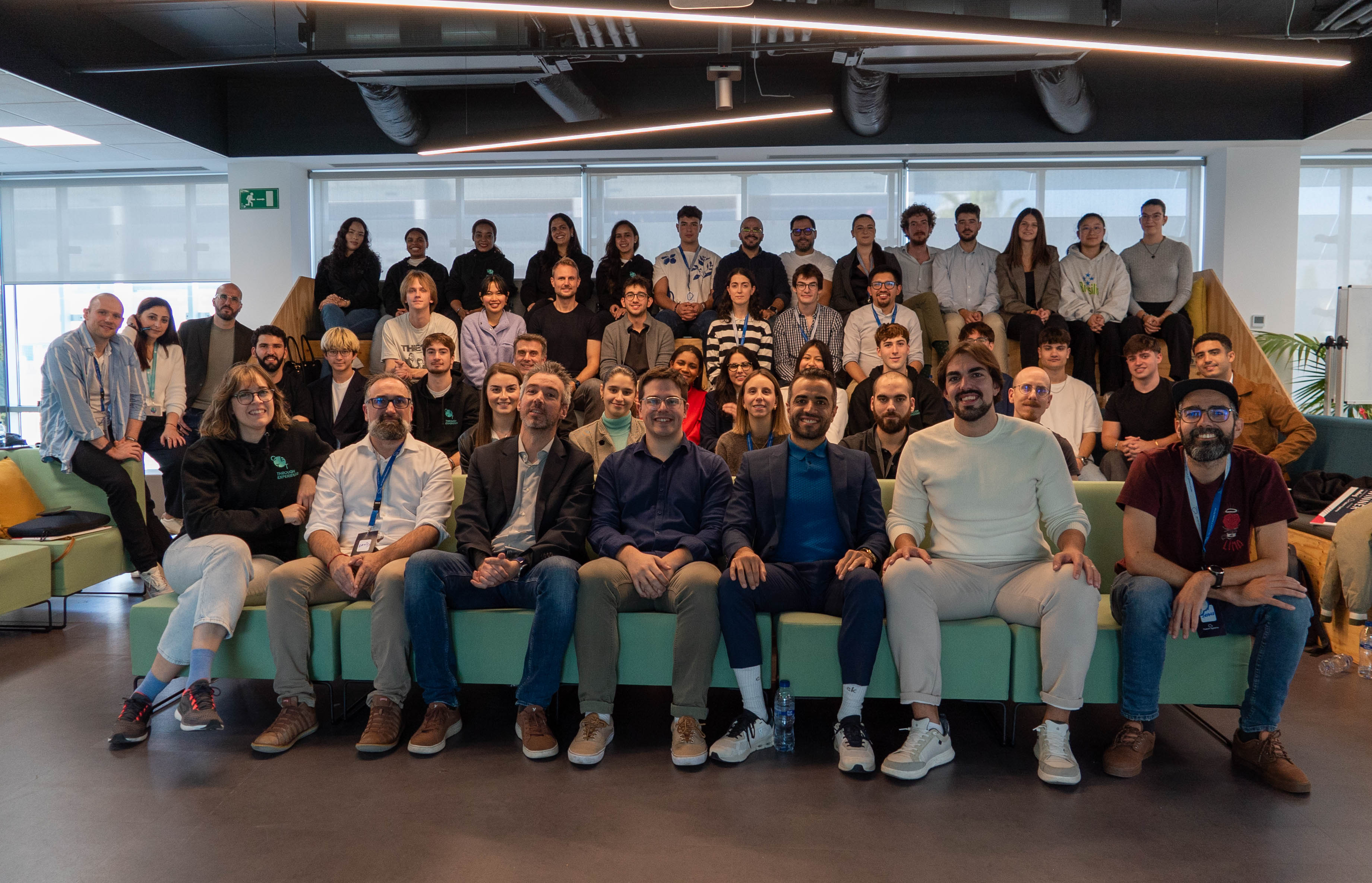 Fotografía de: STCB: Tech Tourism Cluster y CETT-UB celebran 24 horas de co-creación en tecnología turística  | CETT